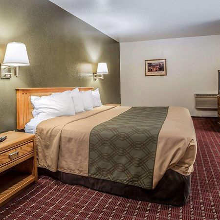 Rodeway Inn Hurricane - Zion National Park Area Extérieur photo