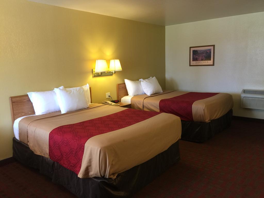 Rodeway Inn Hurricane - Zion National Park Area Extérieur photo